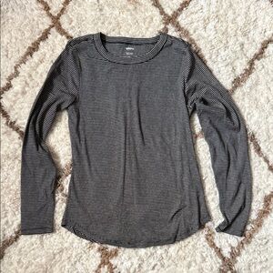 Striped Long-Sleeve Crewneck Tee - Black & White